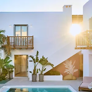 https://adorno-suites.hotels-in-mykonosisland.net