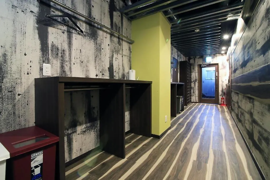 Bee-Hive Sugamo - Male Only Hostel Tokyo